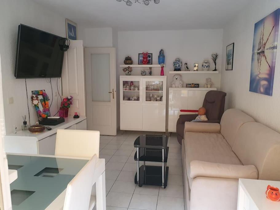 Appartement Yoyo. ม็องตง ภายนอก รูปภาพ